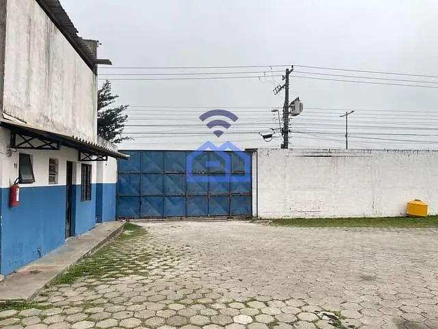 Galpão / Barracão com 1440m², para alugar, no bairro Jardim Britânia em Caraguatatuba