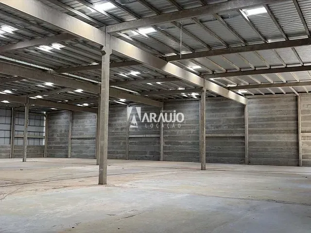 Galpão / Barracão com 3705m², para alugar, no bairro Escalvados em Navegantes