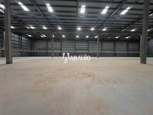 Galpão / Barracão com 3705m², para alugar, no bairro Escalvados em Navegantes