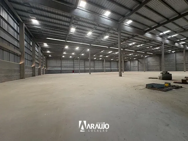Galpão / Barracão com 3705m², para alugar, no bairro Escalvados em Navegantes