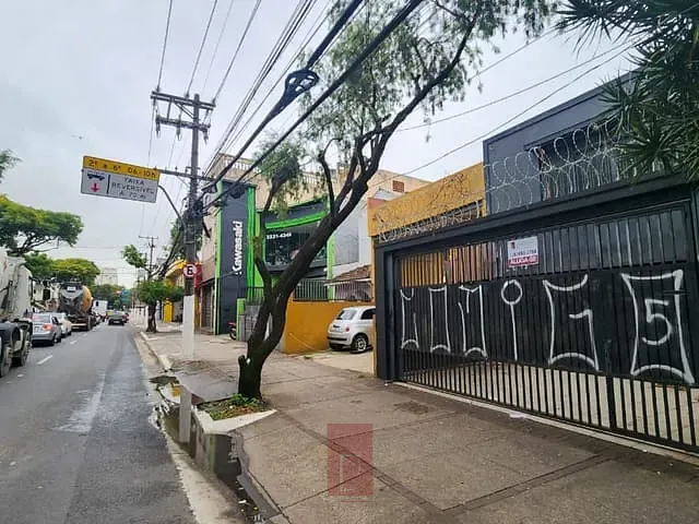 Galpão / Barracão com 205m², para alugar, no bairro Bom Retiro em São Paulo