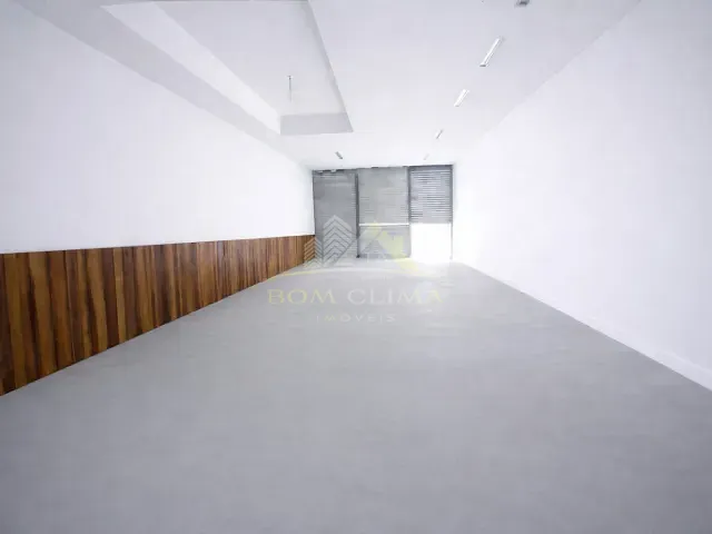 Galpão / Barracão com 220m², para alugar, no bairro Morro da Glória em Juiz de Fora