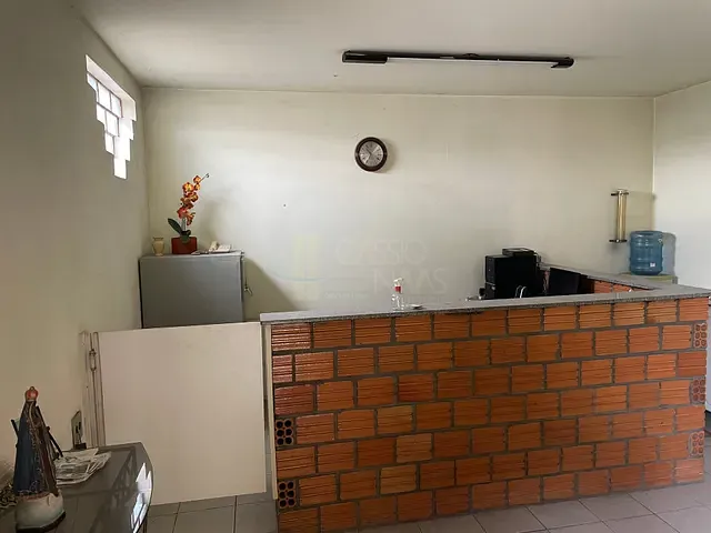 Galpão / Barracão com 458m², à venda, no bairro Jardim Apucarana em Apucarana