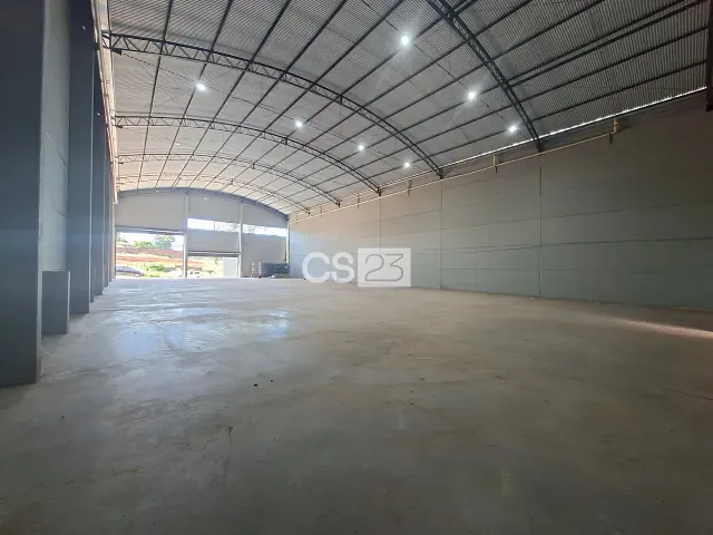 Galpão / Barracão com 1008m², para alugar, no bairro Cilo 2 em Londrina