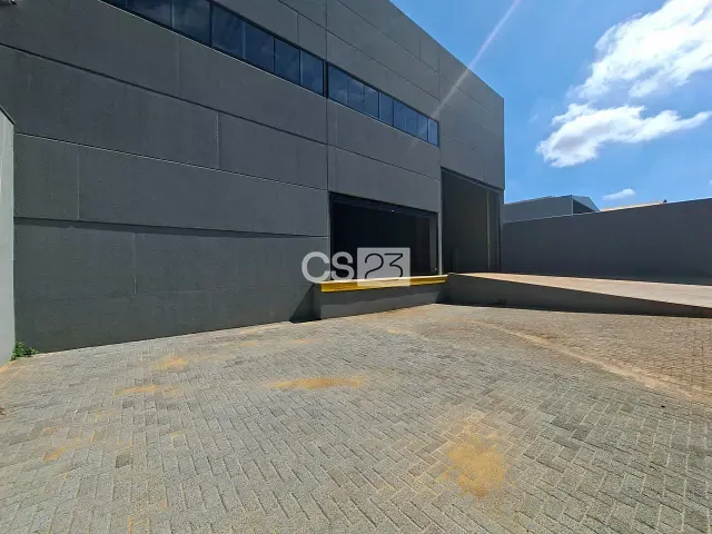 Galpão / Barracão com 1008m², para alugar, no bairro Cilo 2 em Londrina