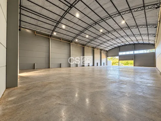 Galpão / Barracão com 1008m², para alugar, no bairro Cilo 2 em Londrina