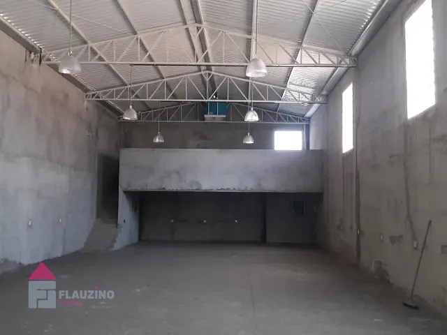 Galpão / Barracão com 250m², à venda, no bairro Jardim Ipê em São Paulo