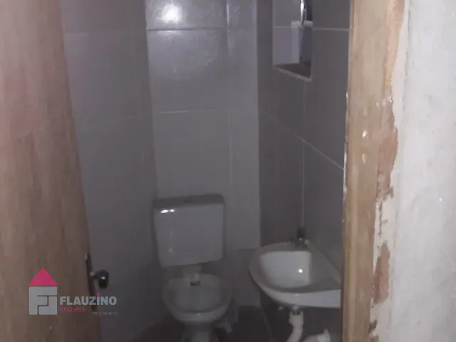 Galpão / Barracão com 250m², à venda, no bairro Jardim Ipê em São Paulo