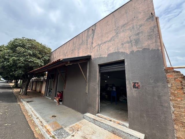 Galpão / Barracão com 262m², à venda, no bairro Residencial Ipê em Birigui