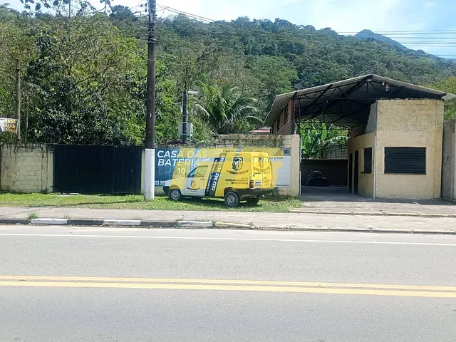 Galpão / Barracão com 1000m², à venda, no bairro Jardim Carolina em Ubatuba