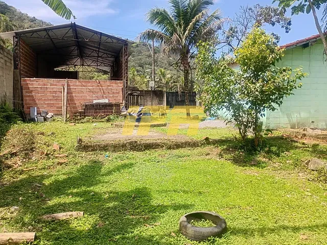 Galpão / Barracão com 1000m², à venda, no bairro Jardim Carolina em Ubatuba