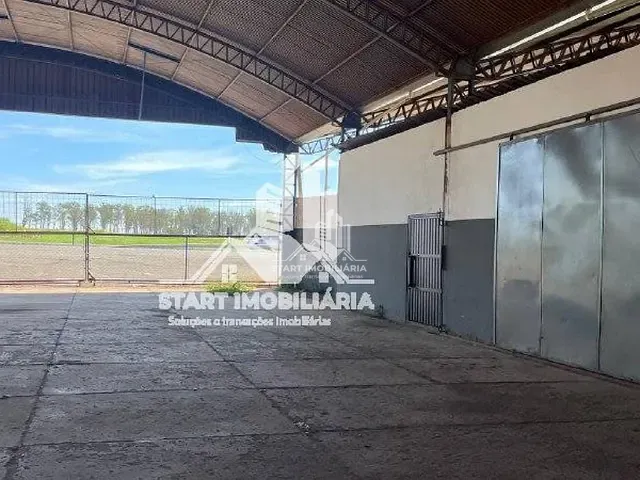 Galpão / Barracão com 500m², para alugar, no bairro Distrito Industrial IV em Pederneiras