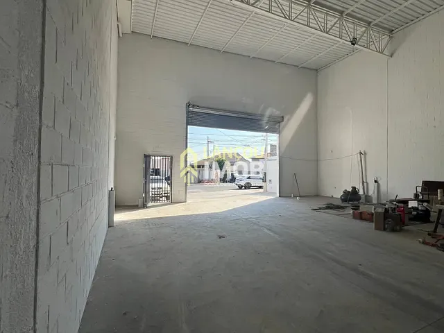 Galpão / Barracão com 500m², à venda, no bairro Parque Residencial Jundiaí em Jundiaí