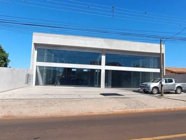 Galpão / Barracão com 700m², para alugar, no bairro Jardim vitória em Cambé