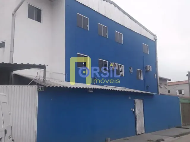 Galpão / Barracão com 700m², à venda, no bairro Jardim Cambuci em Mogi das Cruzes