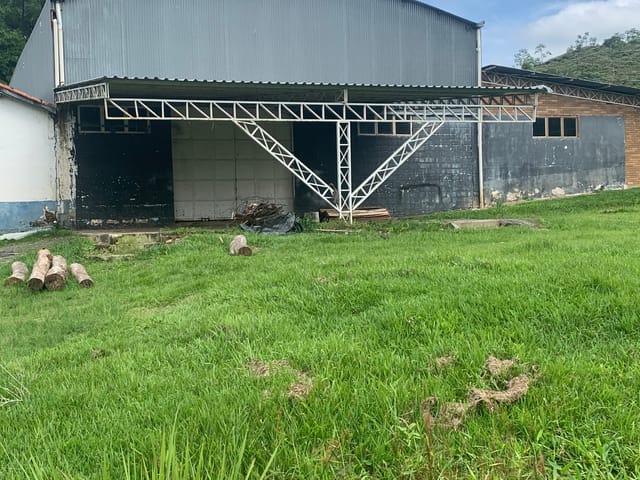 Galpão / Barracão com 3600m², para alugar, no bairro Mandú em Pindamonhangaba