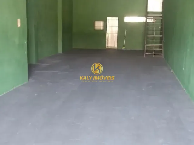 Galpão / Barracão com 154m², à venda, no bairro Vila Santa Cecilia em Mauá