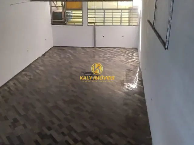 Galpão / Barracão com 154m², à venda, no bairro Vila Santa Cecilia em Mauá