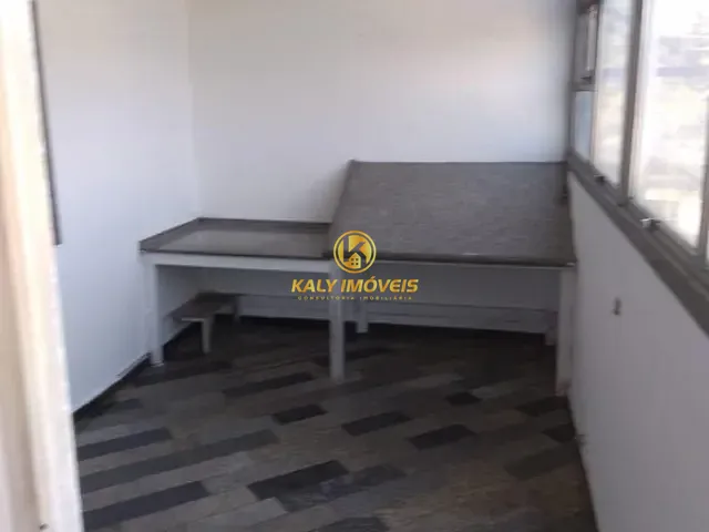 Galpão / Barracão com 154m², à venda, no bairro Vila Santa Cecilia em Mauá