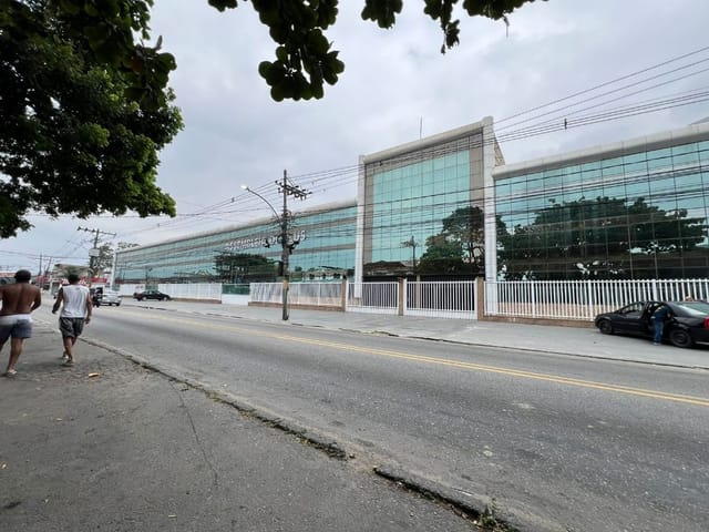 Galpão / Barracão com 360m², à venda ou para alugar, no bairro Campo Grande em Rio de Janeiro