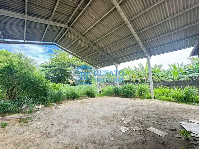 Galpão / Barracão à venda ou para alugar, no bairro Centro em Maricá