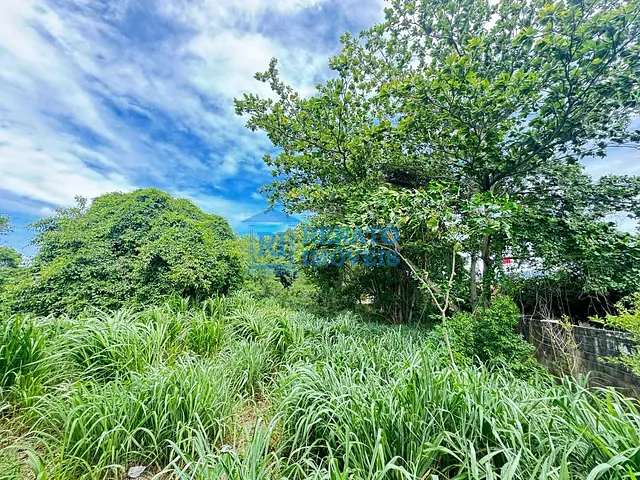 Galpão / Barracão à venda ou para alugar, no bairro Centro em Maricá