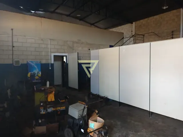 Galpão / Barracão com 200m², à venda, no bairro Vila Mariana em Ribeirão Preto