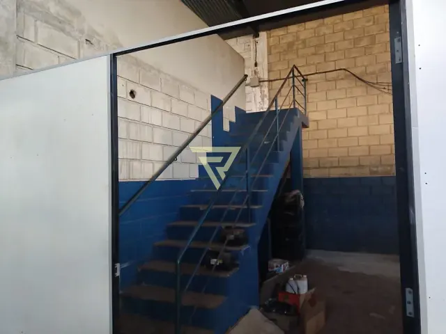 Galpão / Barracão com 200m², à venda, no bairro Vila Mariana em Ribeirão Preto
