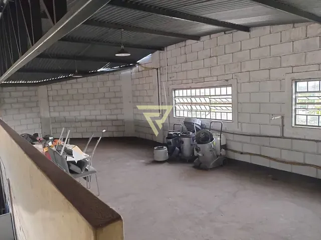 Galpão / Barracão com 200m², à venda, no bairro Vila Mariana em Ribeirão Preto