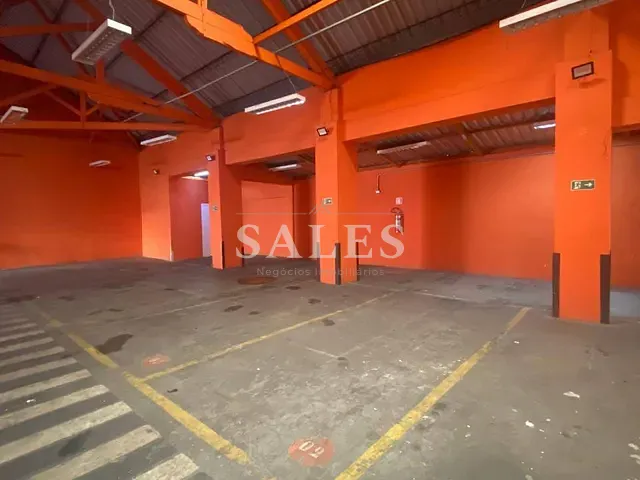 Loja com 953m², para alugar, no bairro Centro em Juiz de Fora