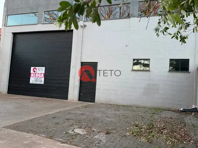 Galpão / Barracão com 324m², para alugar, no bairro Jardim Olímpico em Maringá