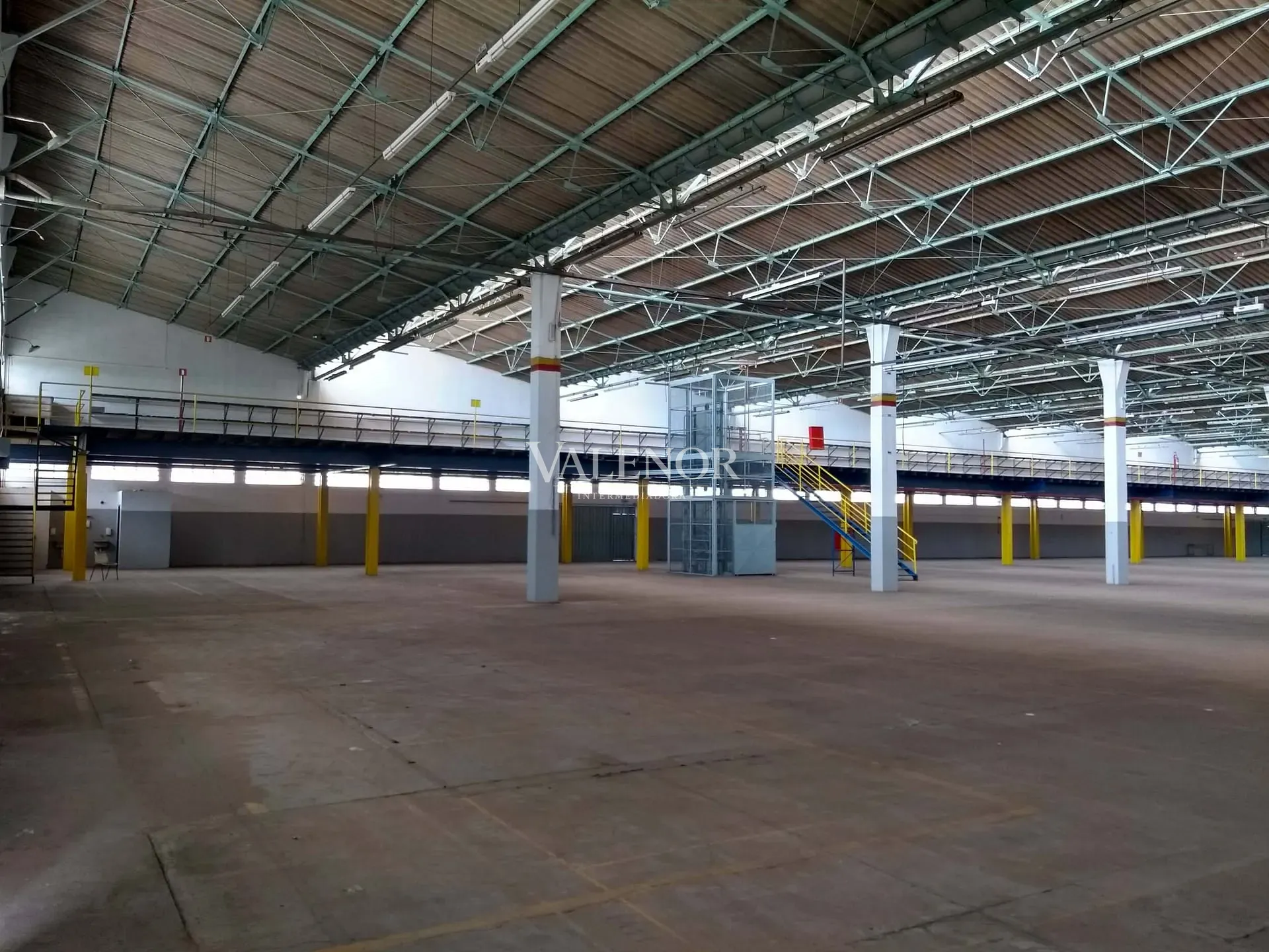 Depósito-Galpão, 18000 m² - Foto 9