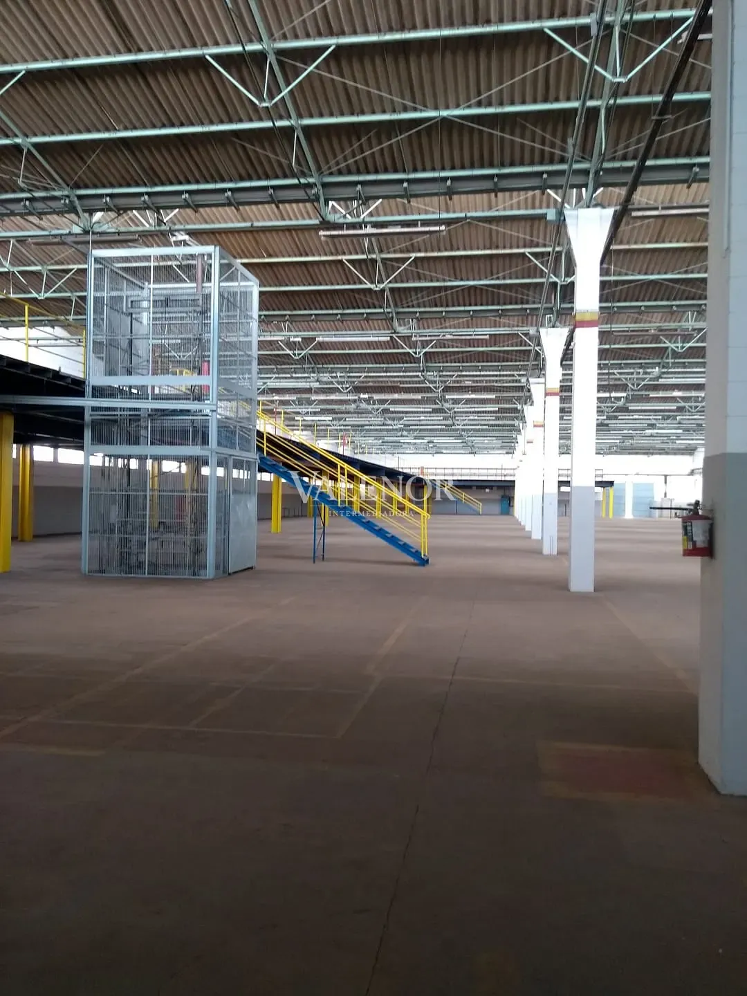 Depósito-Galpão, 18000 m² - Foto 11