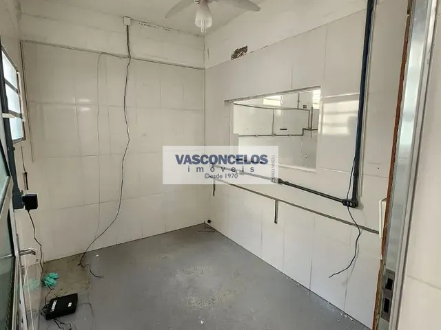 Galpão / Barracão com 300m², à venda, no bairro Parque Industrial em São José dos Campos
