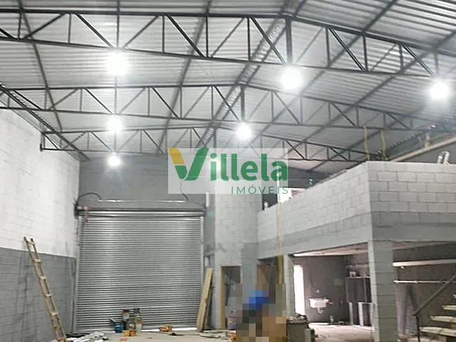 Galpão / Barracão à venda, no bairro Centro em Poá