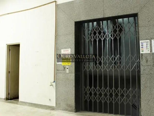 Galpão / Barracão com 1000m², para alugar, no bairro Brás em São Paulo