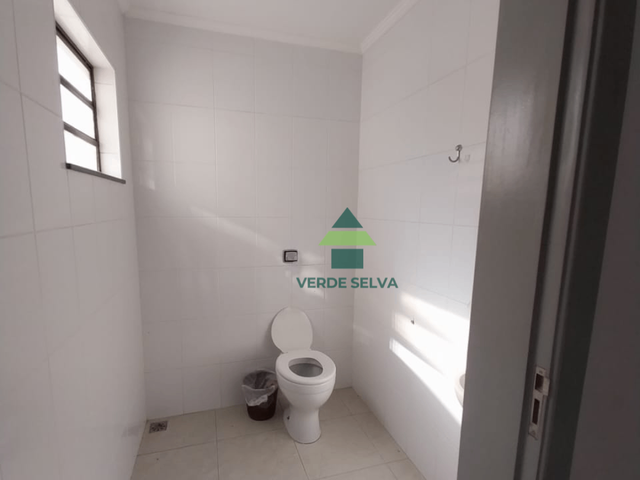 Galpão / Barracão com 300m², para alugar, no bairro Vila Santa Clara em Atibaia