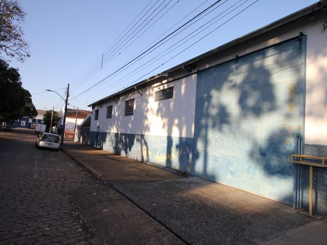 Galpão / Barracão com 552m², à venda, no bairro Centro em São João da Boa Vista