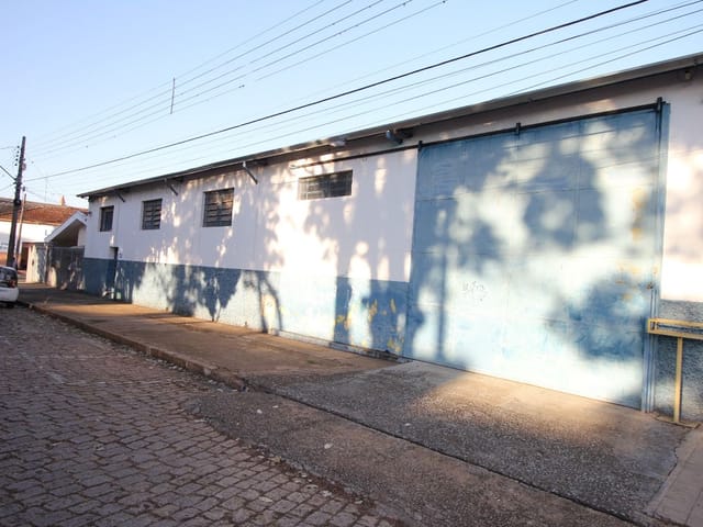 Galpão / Barracão com 552m², à venda, no bairro Centro em São João da Boa Vista