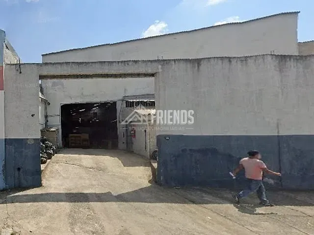 Galpão / Barracão com 800m², para alugar, no bairro Chácara Califórnia em São Paulo