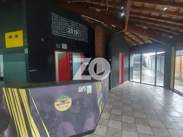 Galpão / Barracão à venda ou para alugar, no bairro Jardim Marabá em Bauru