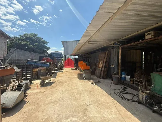 Galpão / Barracão com 730m², para alugar, no bairro Cidade Nova em Pindamonhangaba
