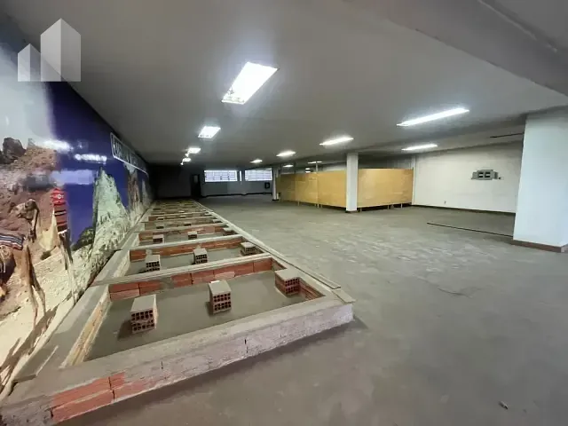Galpão / Barracão com 1900m², à venda, no bairro Vila Rosali em São João de Meriti