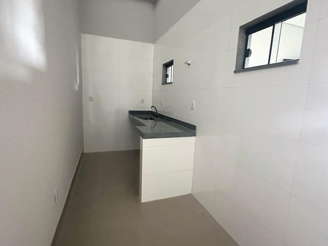 Galpão / Barracão com 350m², para alugar, no bairro Residencial Santa Edwiges em Senador Canedo