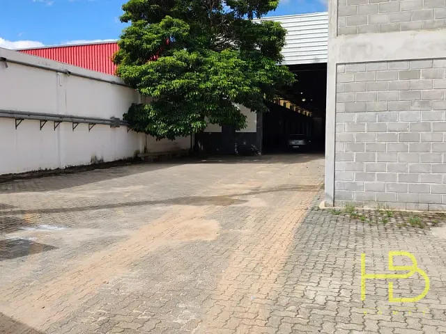 Galpão / Barracão com 2500m², para alugar, no bairro Éden em Sorocaba