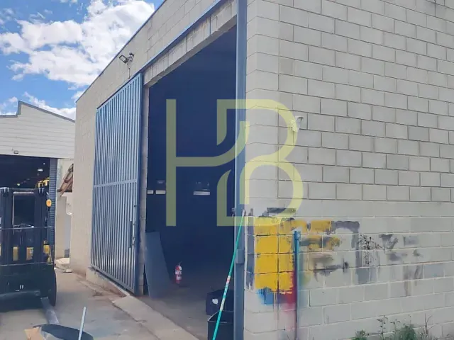 Galpão / Barracão com 2500m², para alugar, no bairro Éden em Sorocaba