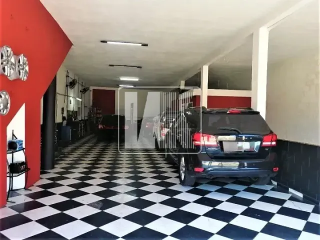 Galpão / Barracão à venda, no bairro Vila Sacadura Cabral em Santo André