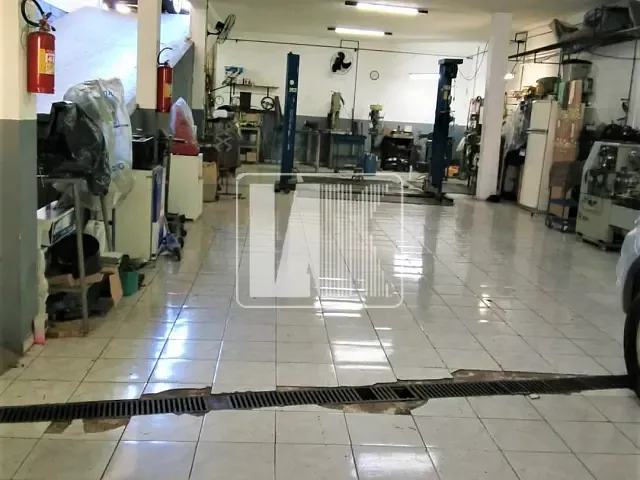 Galpão / Barracão à venda, no bairro Vila Sacadura Cabral em Santo André