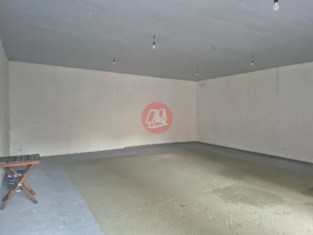 Galpão / Barracão com 100m², para alugar, no bairro Rio Branco em Porto Alegre