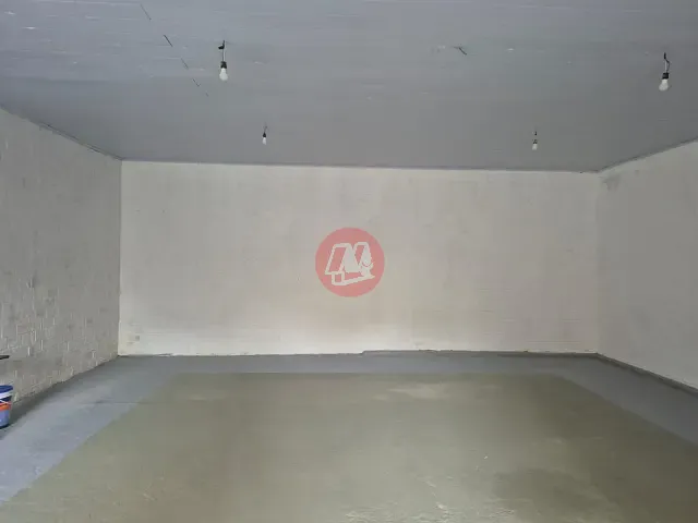 Galpão / Barracão com 100m², para alugar, no bairro Rio Branco em Porto Alegre